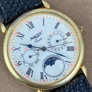 Vintage Ascot Designer Gold Tone Roman Numerals Moon Phase Watch
